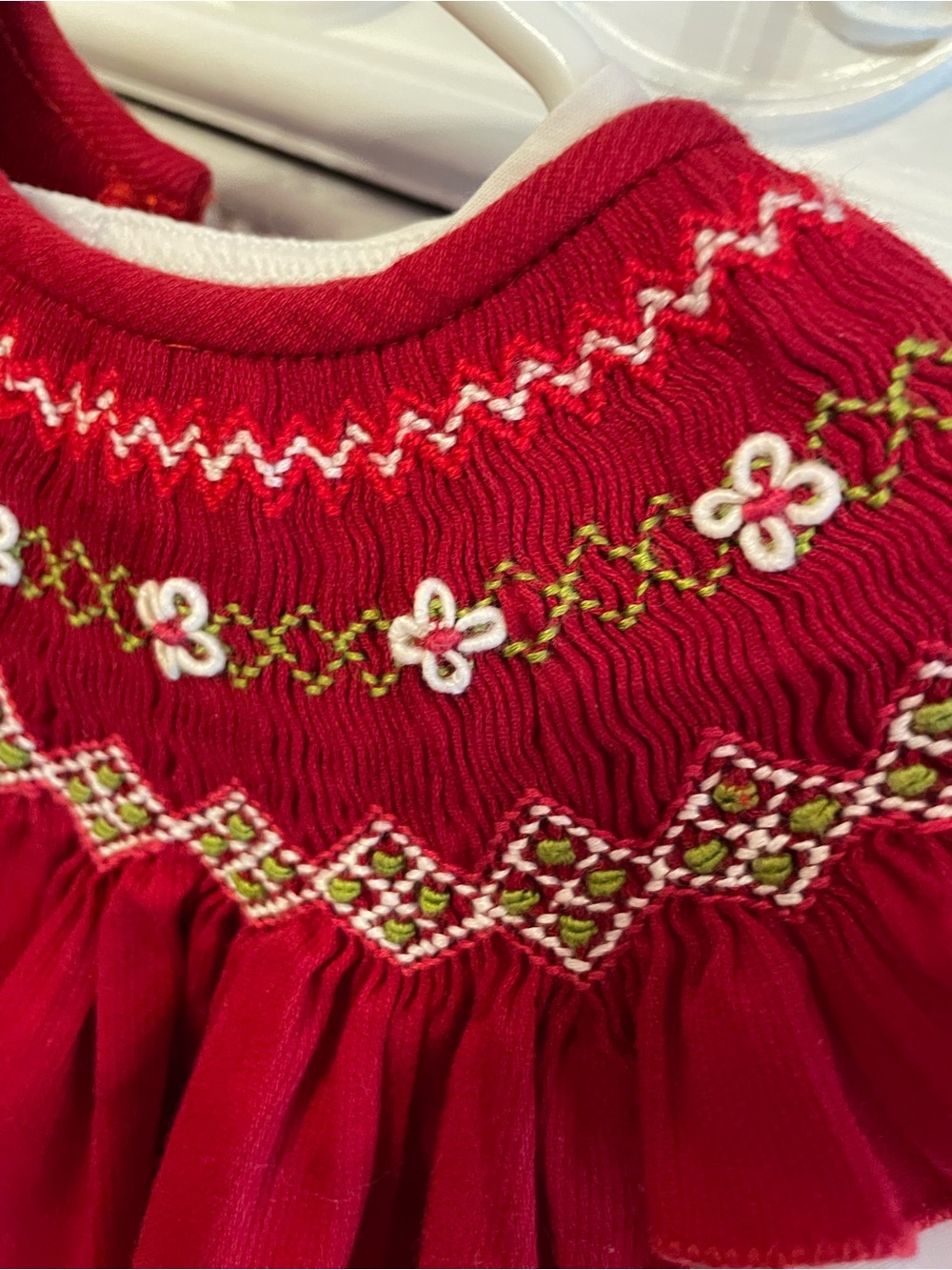 2pc Willbeth Red Smocked Bishop Dress Girls 12 months luxury designer - Picture 4 of 8
